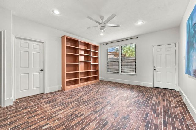 1354 Studer Street, Houston, TX 77007
