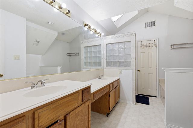 6517 White Oak Drive, Rowlett, TX 75089