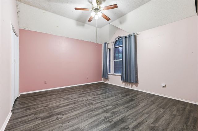 6517 White Oak Drive, Rowlett, TX 75089