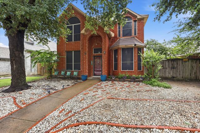 6517 White Oak Drive, Rowlett, TX 75089
