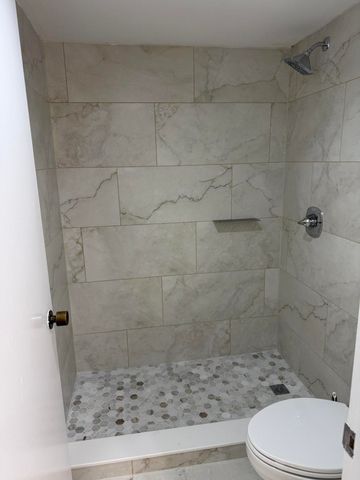 5250 Woodland Lakes Drive 130, Palm Beach Gardens, FL 33418