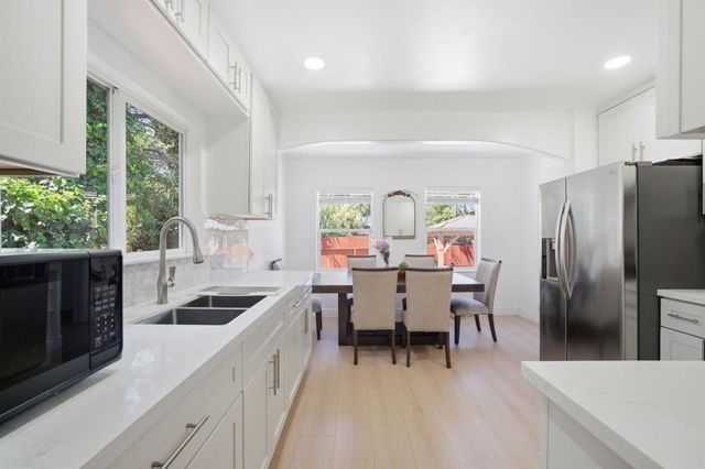 5745 Holway Court, Oakland, CA 94621