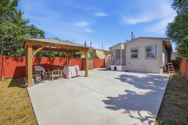 5745 Holway Court, Oakland, CA 94621