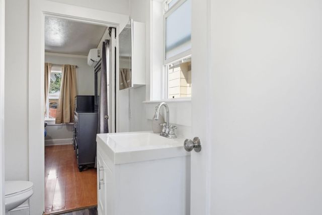 5745 Holway Court, Oakland, CA 94621