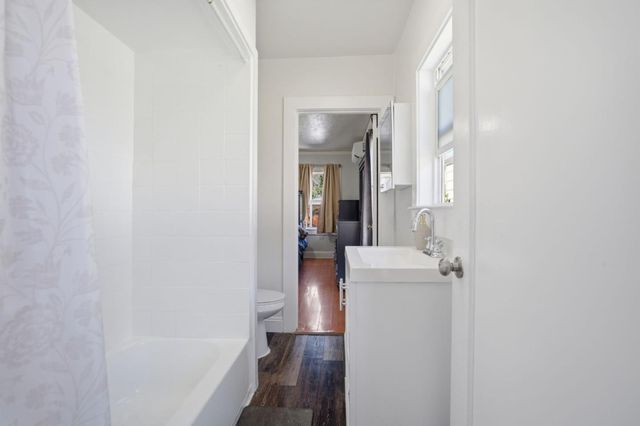 5745 Holway Court, Oakland, CA 94621