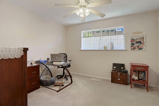 806 S Mills Ave, Lodi, CA 95242