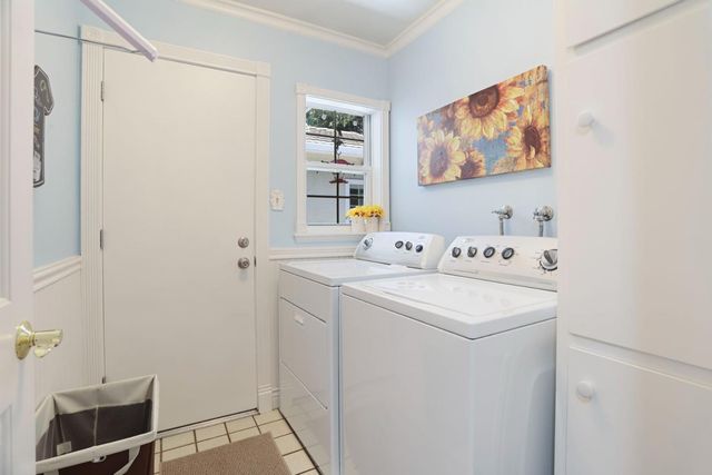 806 S Mills Ave, Lodi, CA 95242