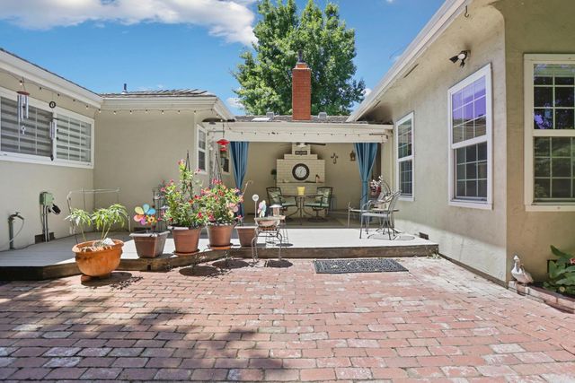 806 S Mills Ave, Lodi, CA 95242