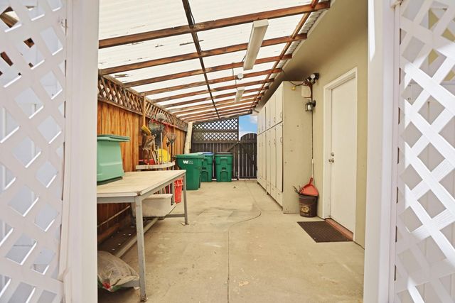 806 S Mills Ave, Lodi, CA 95242