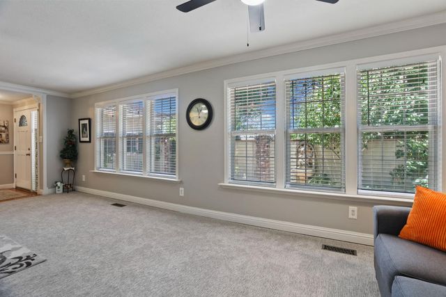 806 S Mills Ave, Lodi, CA 95242