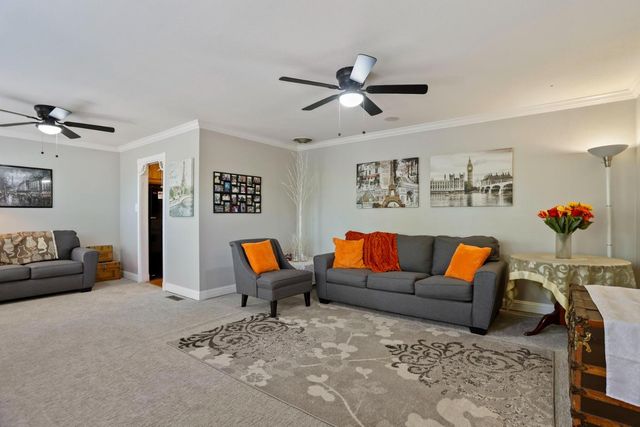 806 S Mills Ave, Lodi, CA 95242