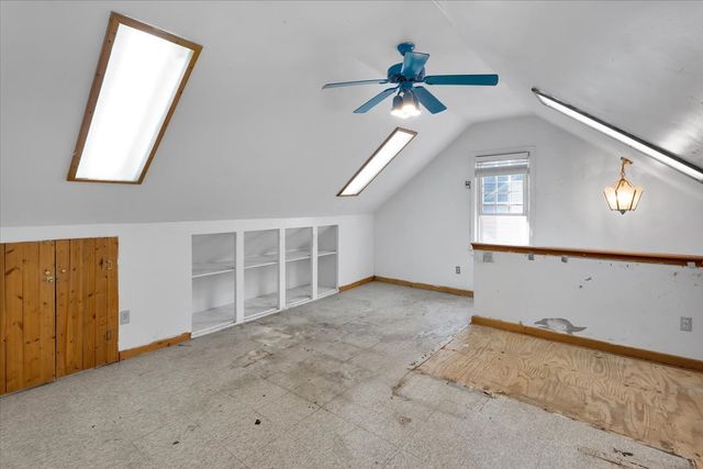 4328 Wolf Road, Western Springs, IL 60558
