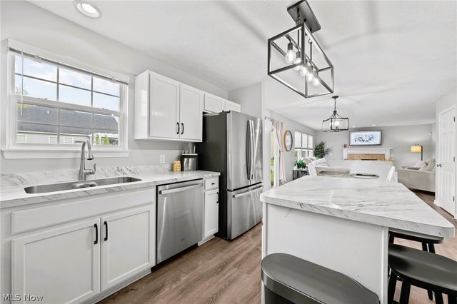 10447 Dogwood Drive, Aurora, OH 44202