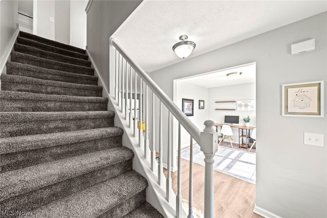 10447 Dogwood Drive, Aurora, OH 44202