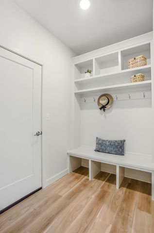 4401 STONE MOUNTAIN PKY, Columbia, MO 65201