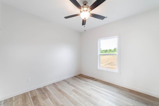 4401 STONE MOUNTAIN PKY, Columbia, MO 65201