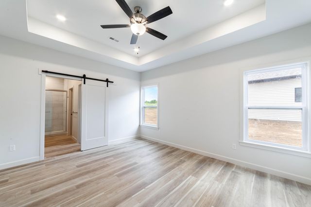 4401 STONE MOUNTAIN PKY, Columbia, MO 65201