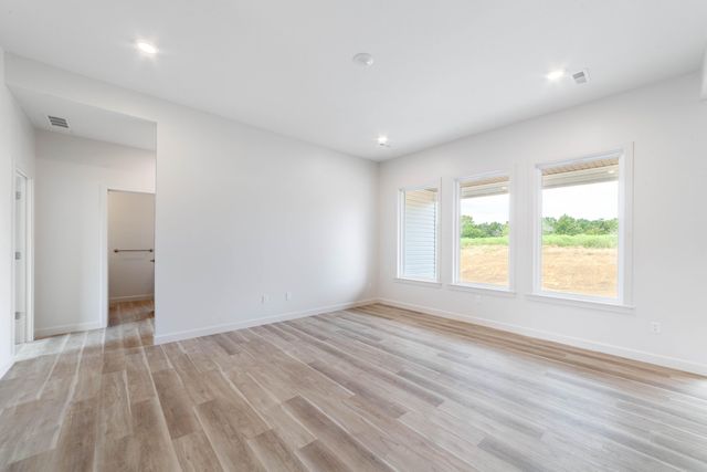 4401 STONE MOUNTAIN PKY, Columbia, MO 65201