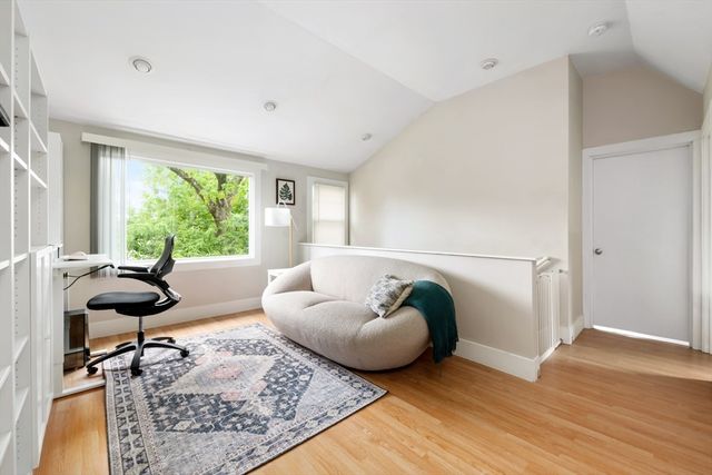 45 Howe St, Quincy, MA 02169