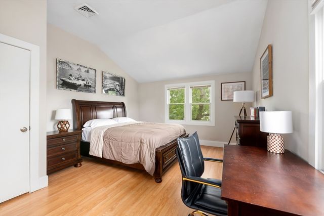 45 Howe St, Quincy, MA 02169