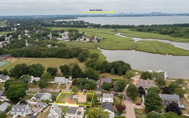 45 Howe St, Quincy, MA 02169