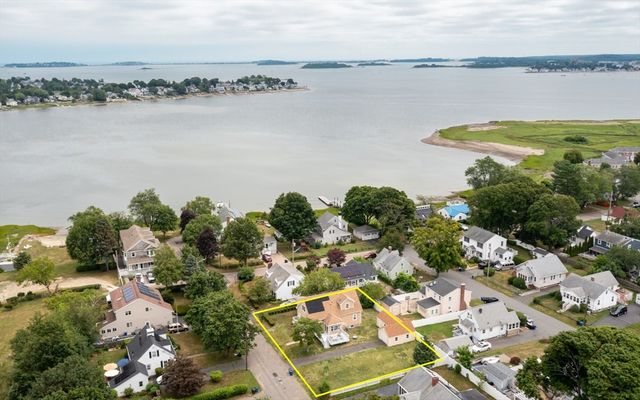 45 Howe St, Quincy, MA 02169