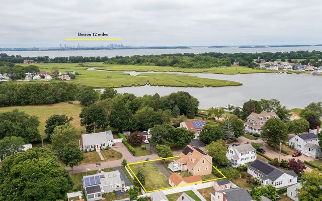 45 Howe St, Quincy, MA 02169