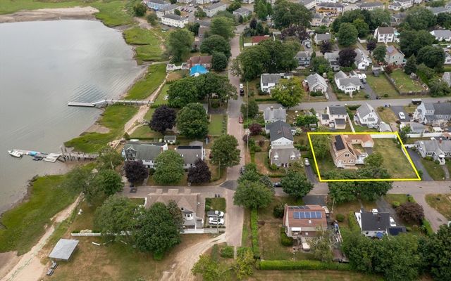 45 Howe St, Quincy, MA 02169