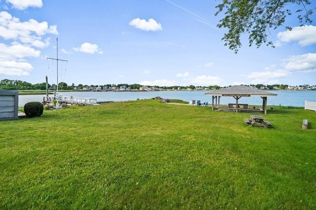 45 Howe St, Quincy, MA 02169