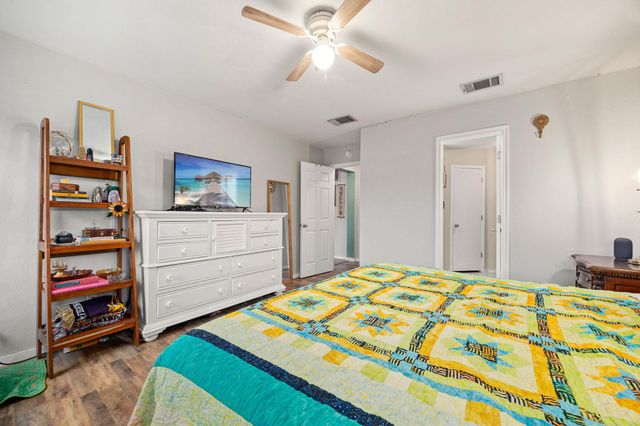 137 Sawgrass CIR, Kyle, TX 78640