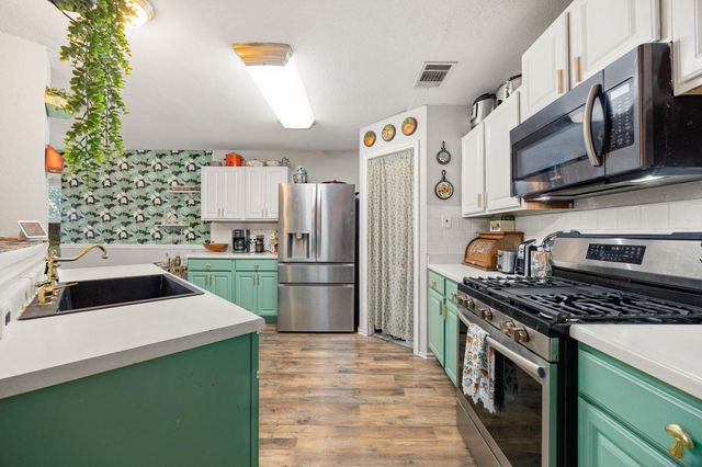 137 Sawgrass CIR, Kyle, TX 78640