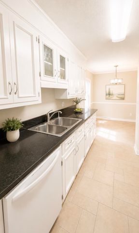 110 Seven Oaks Lane, Summerville, SC 29485