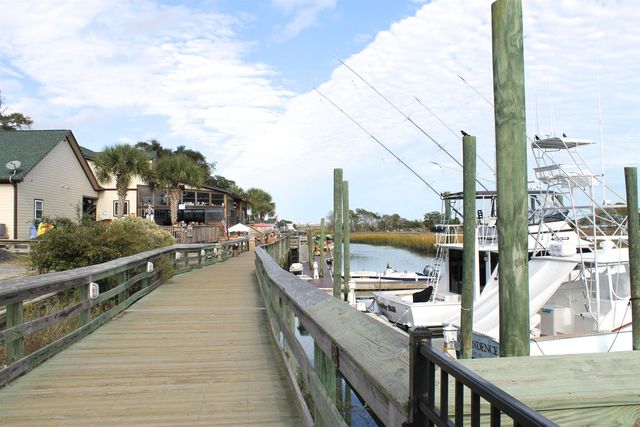 403 Lumber River Rd., Myrtle Beach, SC 29588