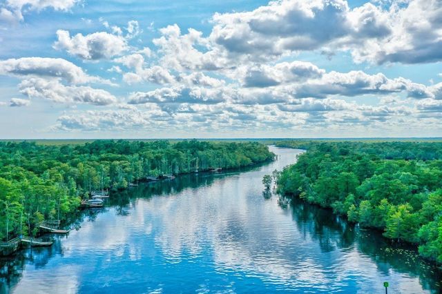 403 Lumber River Rd., Myrtle Beach, SC 29588