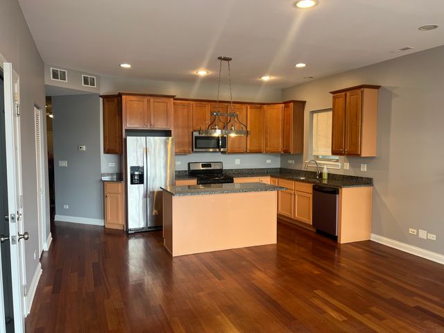 2853 N Pulaski Road 2S, Chicago, IL 60641