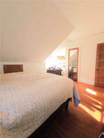 73 Old Fort Road, Newport, RI 02840