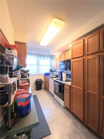 73 Old Fort Road, Newport, RI 02840