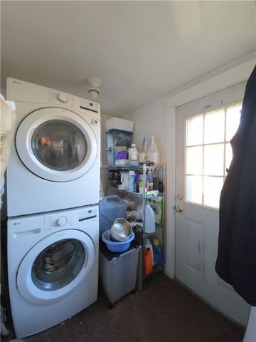 73 Old Fort Road, Newport, RI 02840