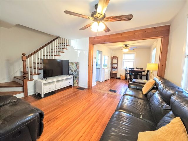 73 Old Fort Road, Newport, RI 02840