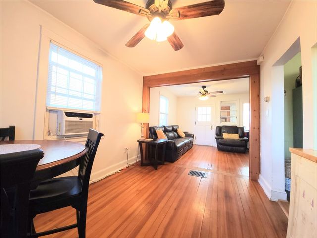 73 Old Fort Road, Newport, RI 02840