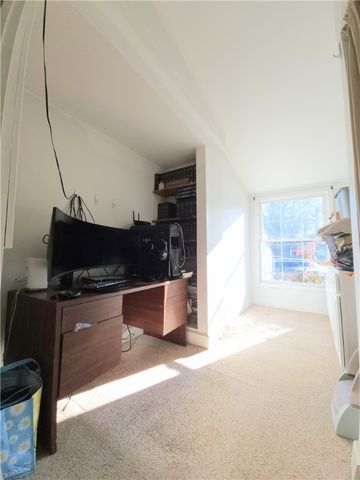 73 Old Fort Road, Newport, RI 02840