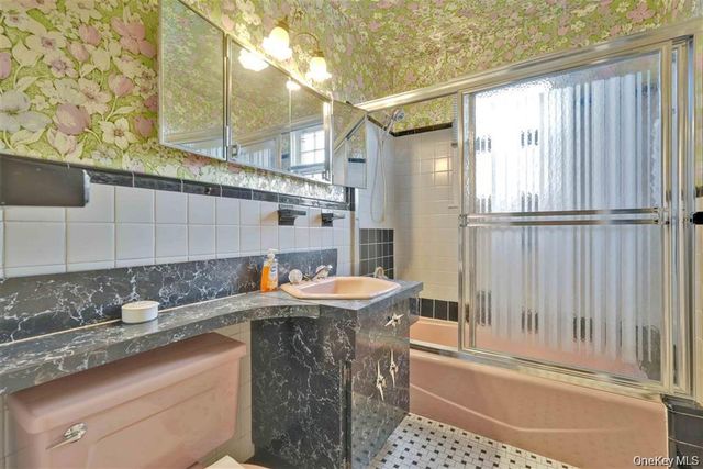 84-92A Austin Street, Kew Gardens, NY 11415