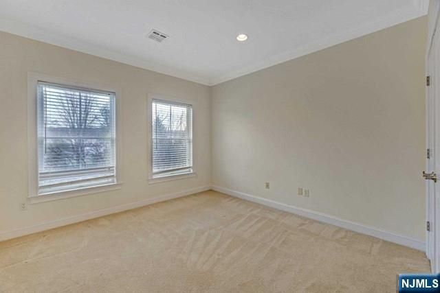 5 Tenakill Park 212, Cresskill, NJ 07626