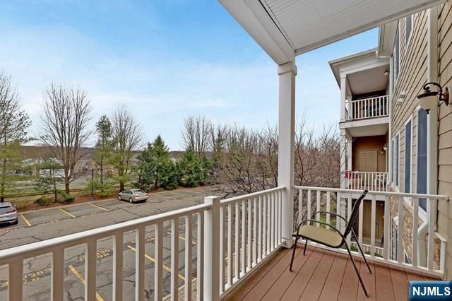 5 Tenakill Park 212, Cresskill, NJ 07626