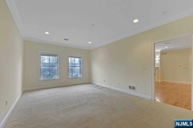 5 Tenakill Park 212, Cresskill, NJ 07626