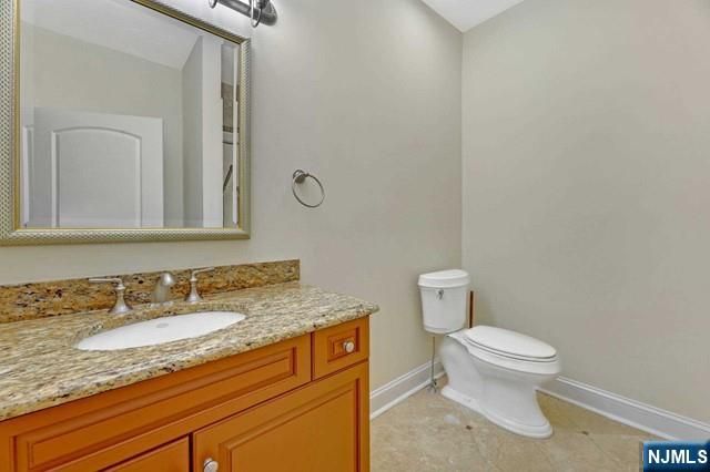 5 Tenakill Park 212, Cresskill, NJ 07626