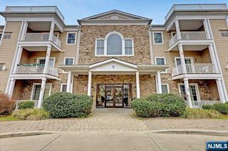 5 Tenakill Park 212, Cresskill, NJ 07626