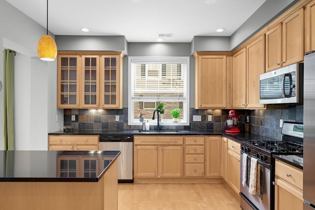 11343 Stratton Avenue 214, Eden Prairie, MN 55344