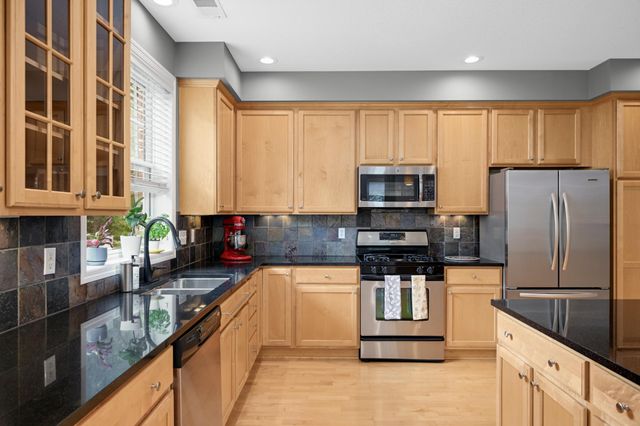 11343 Stratton Avenue 214, Eden Prairie, MN 55344