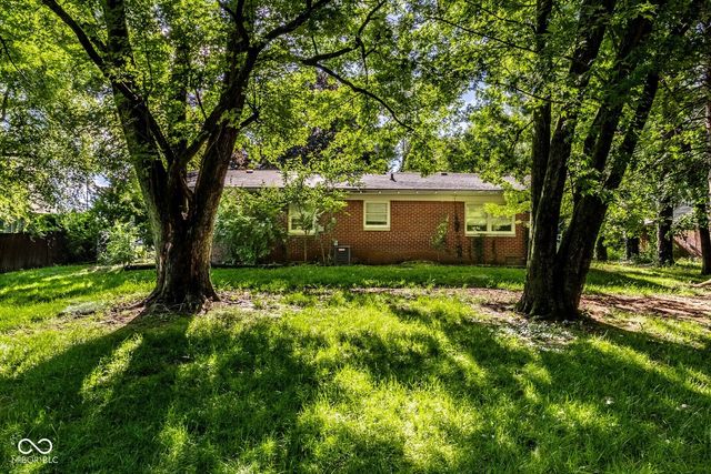 9514 Haverstick Road, Indianapolis, IN 46240